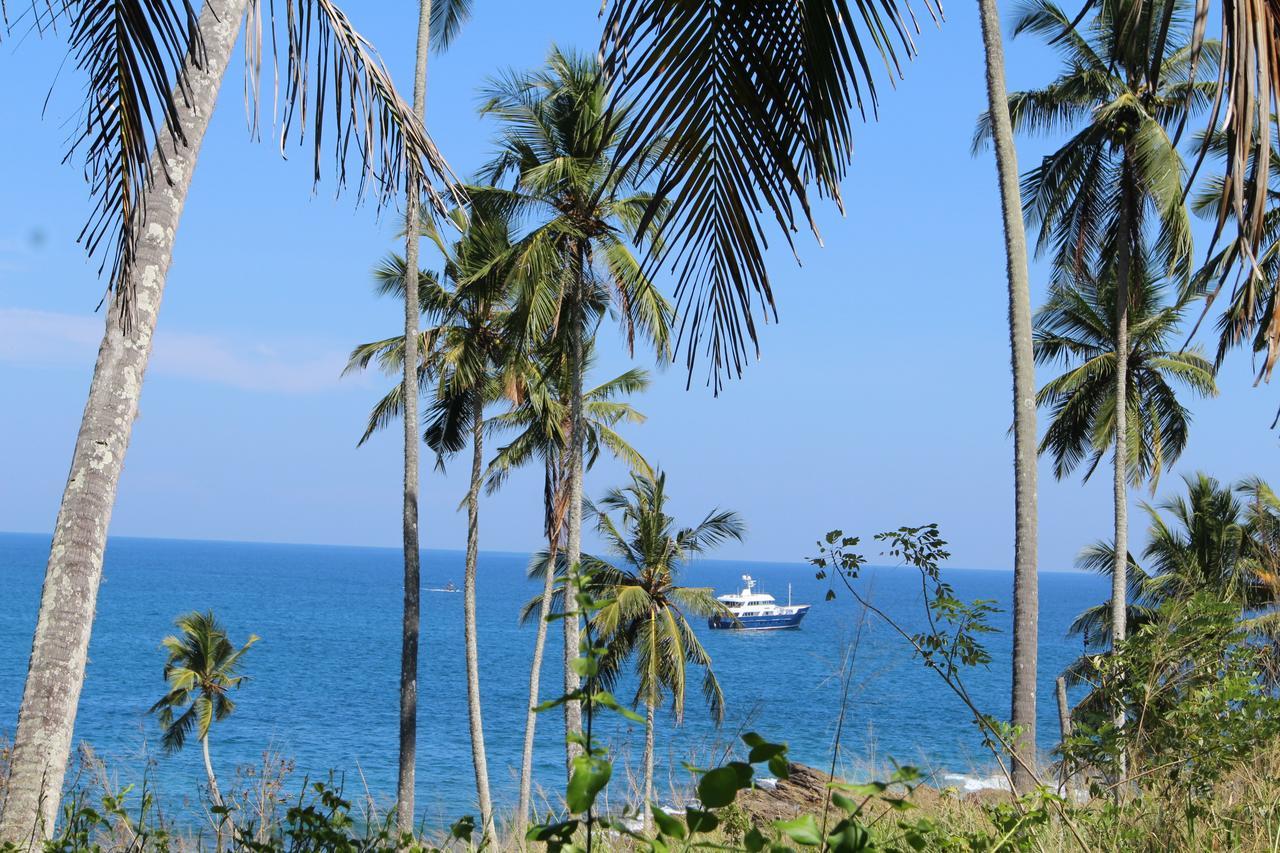 Star Beach Hotel Тангалла Экстерьер фото