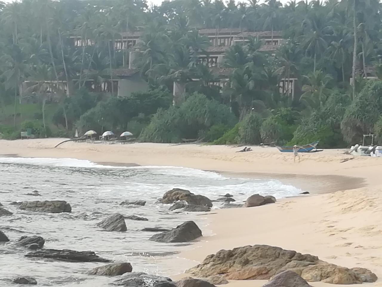 Star Beach Hotel Тангалла Экстерьер фото