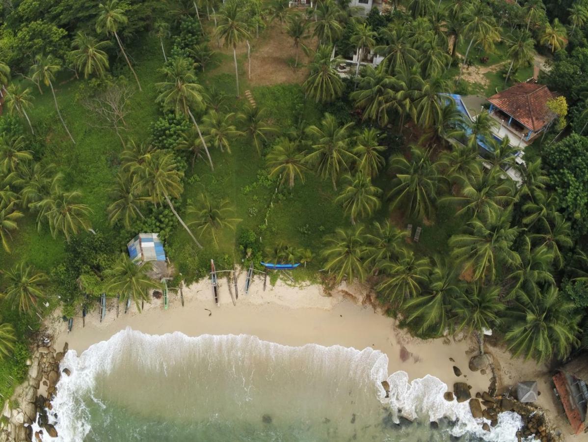 Star Beach Hotel Тангалла Экстерьер фото