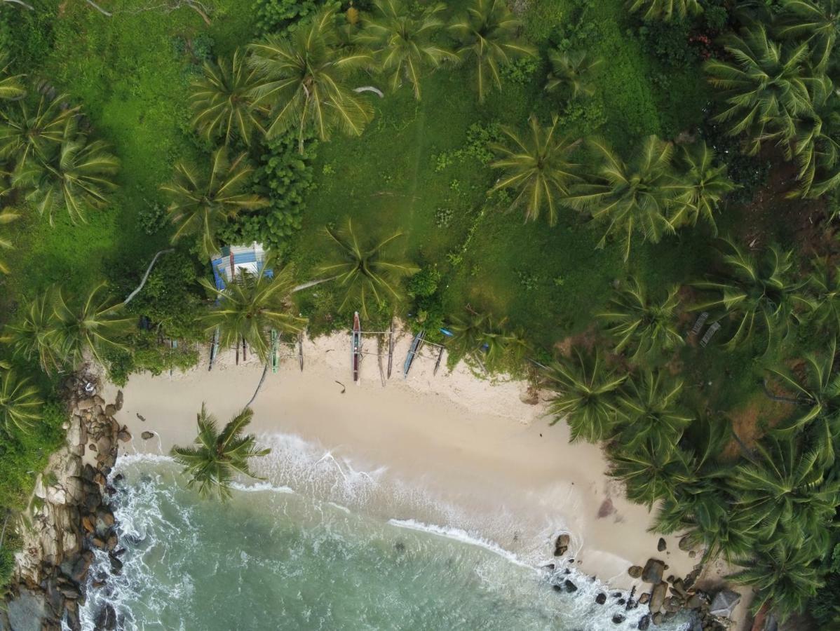 Star Beach Hotel Тангалла Экстерьер фото